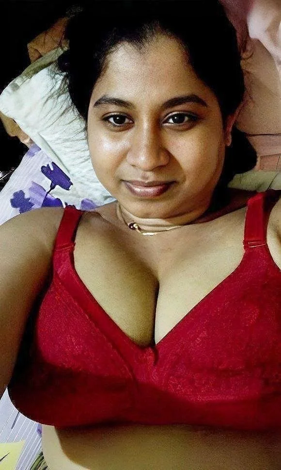 Srilankan Wife image 2