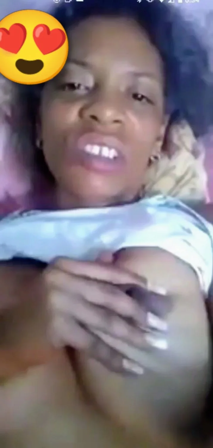 SOY UNA NEGRA CUBANA MUY CALIENTE Y ADICTA A LAS PINGAS ENORMES Y ANCHAS image 2