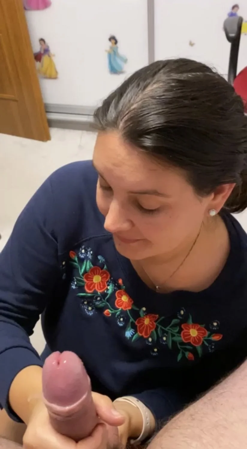Teacher Sucks Off Parent In Classroom After Conference No Joke image 2