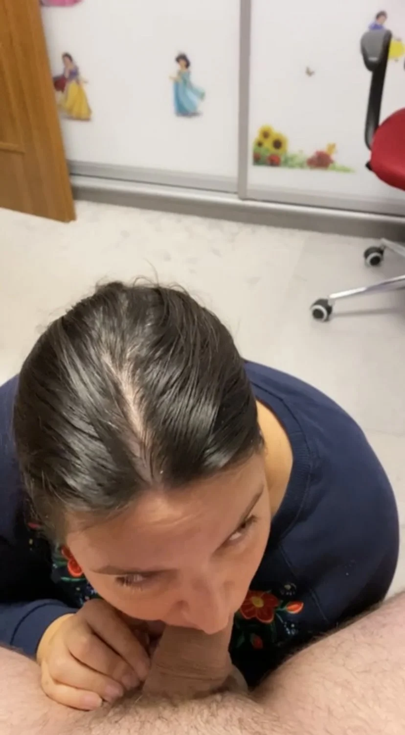 Teacher Sucks Off Parent In Classroom After Conference No Joke image 3