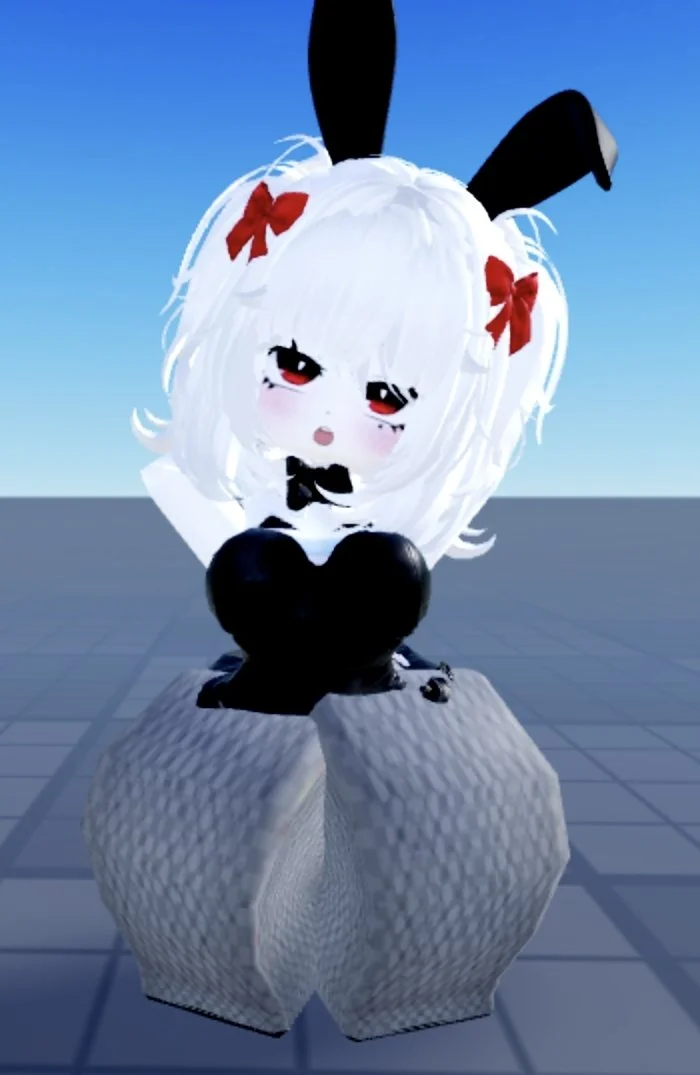 pump on me some hot stinky load!! main image