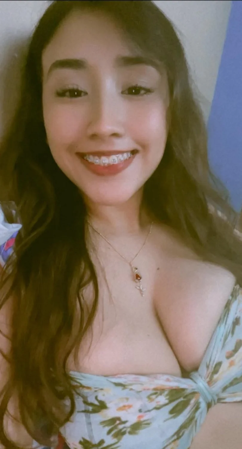 puta chichona sexy hermosa image 3