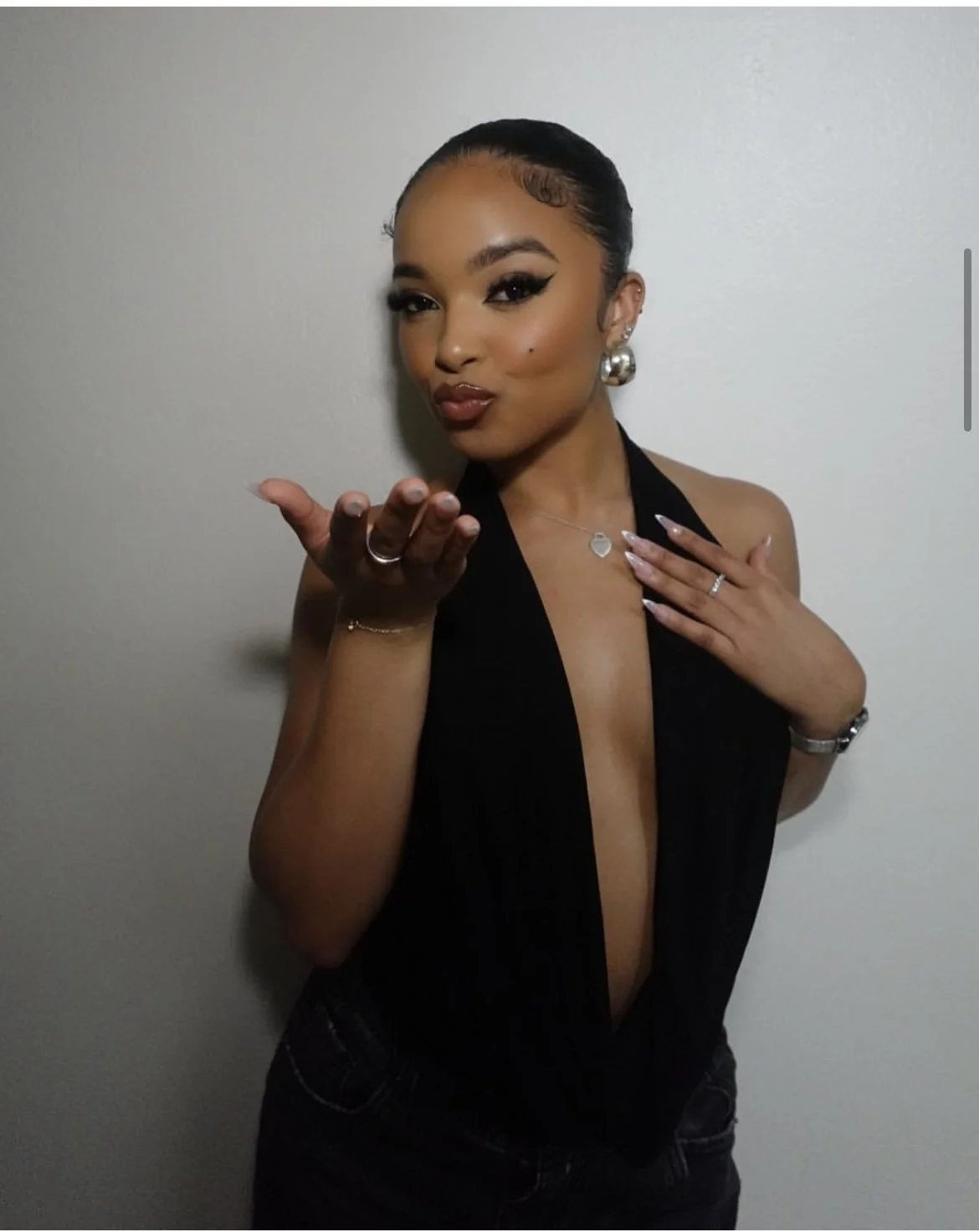 Sexy black baddie image 48