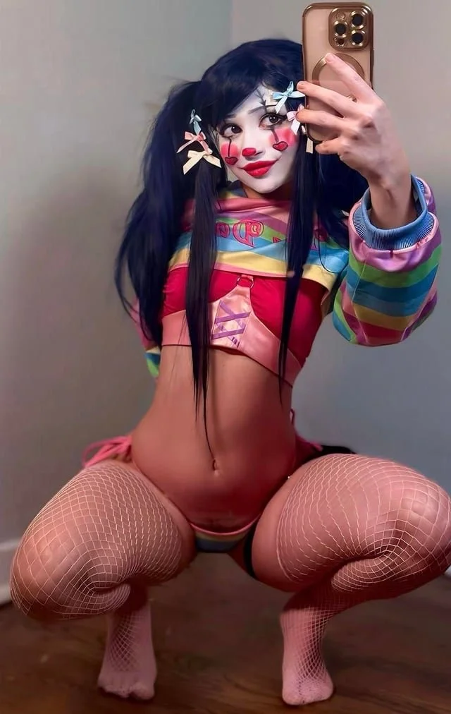Sexy With A Clown Fetish pt2 main image