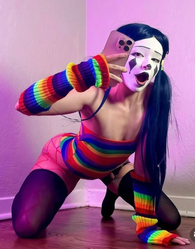 Sexy With A Clown Fetish pt2 image 10