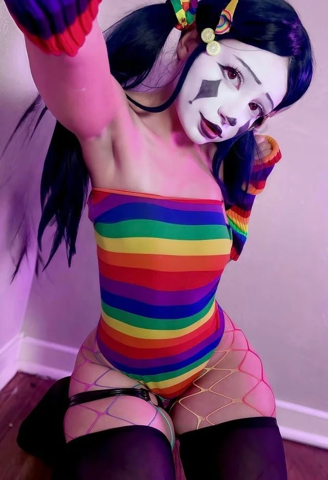 Sexy With A Clown Fetish pt2 image 9