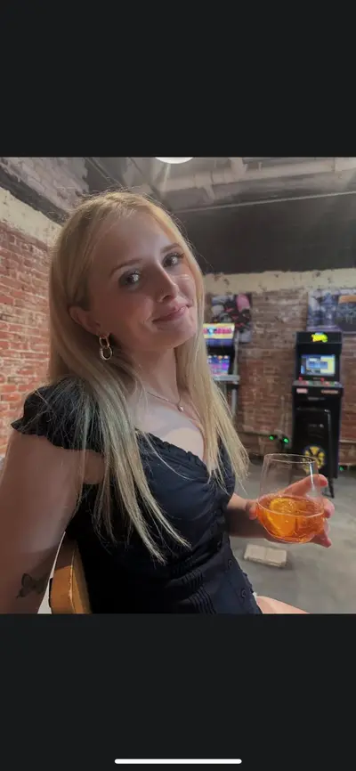 Grace is so hott cover image