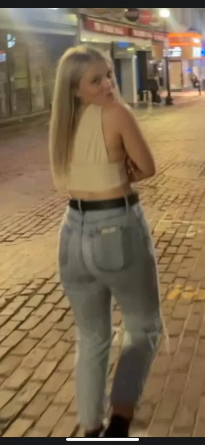 Grace is so hott image 16