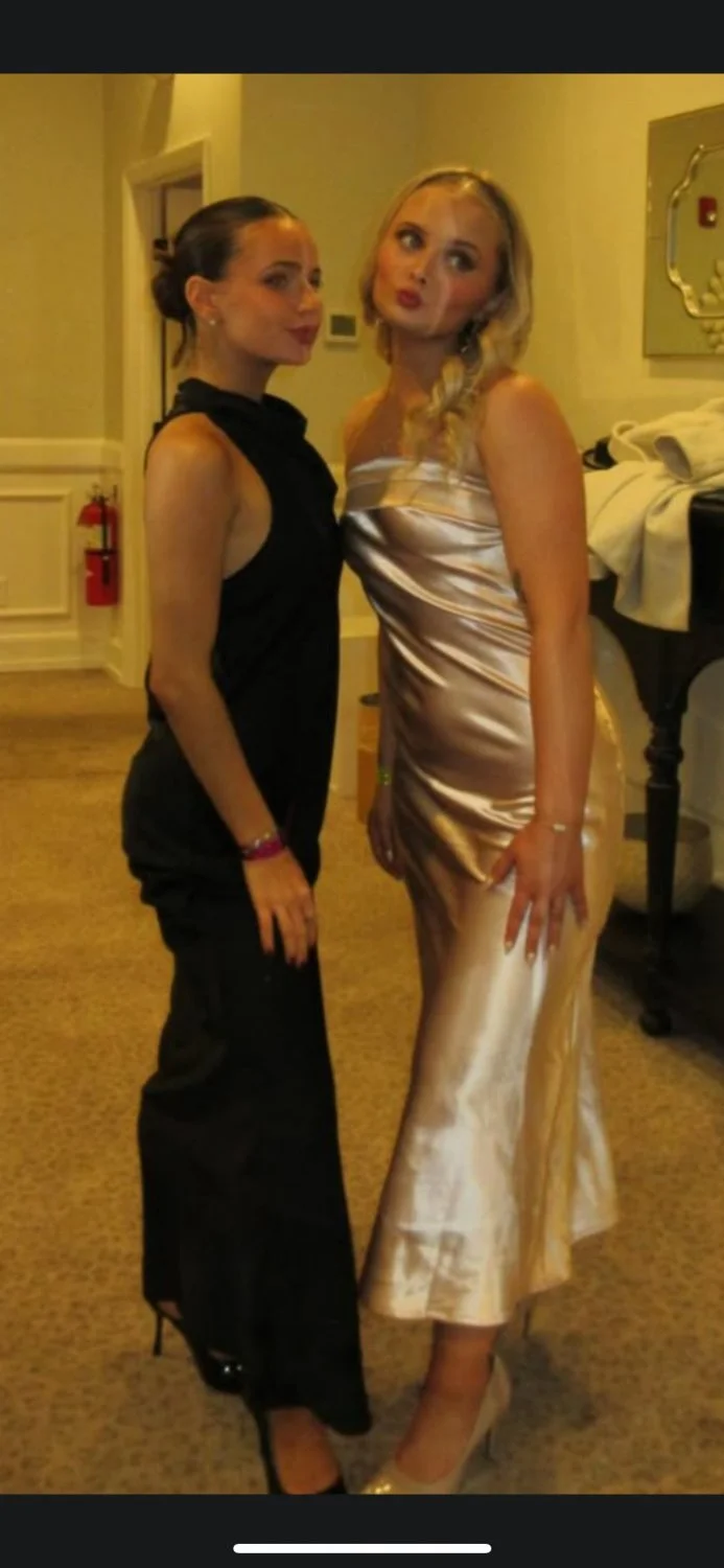 Grace is so hott image 3