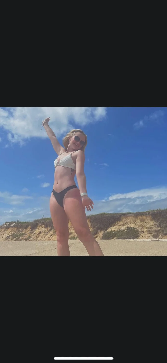 Grace is so hott image 5