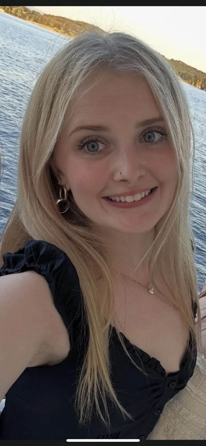 Grace is so hott image 6