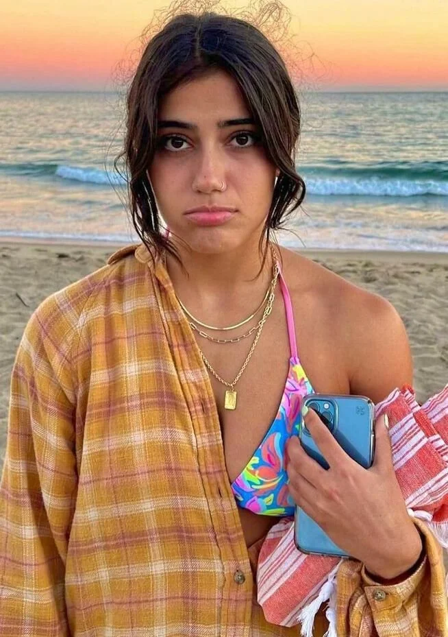 Sara Saffari 2 image 5