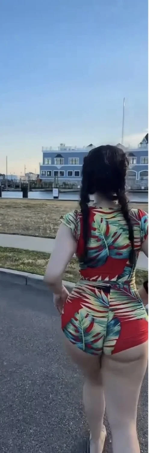 Dominican jiggle booty image 5