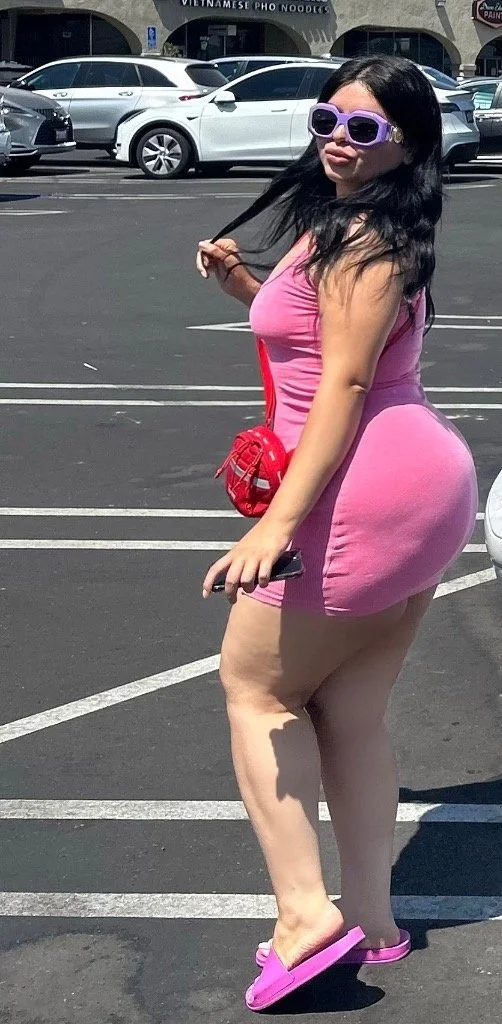 PERFECT small bbw latina sister . AMAZING ass . Big booty baddie flash image 8
