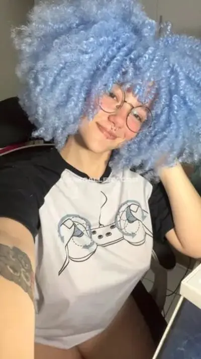 chloecotton do Instagram 2 cover image