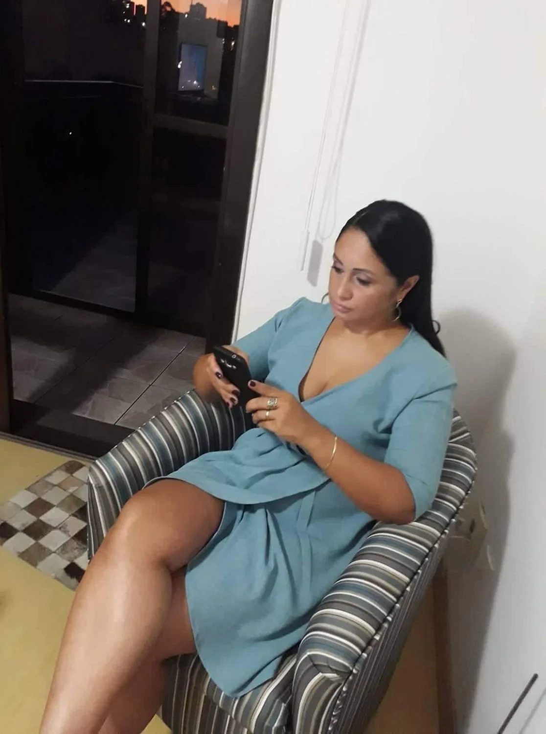 Tania crente coroa que marido mandou main image