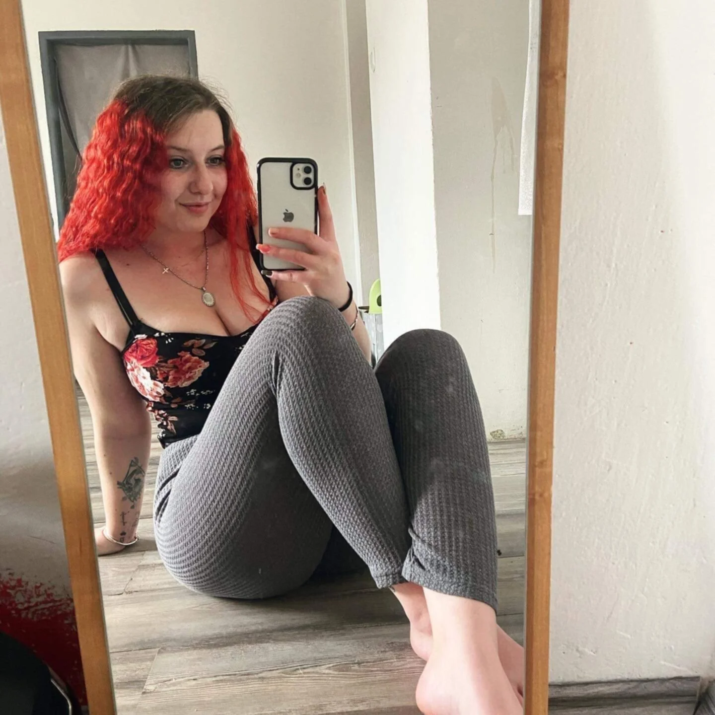 Czech Slutwife Michaela image 3