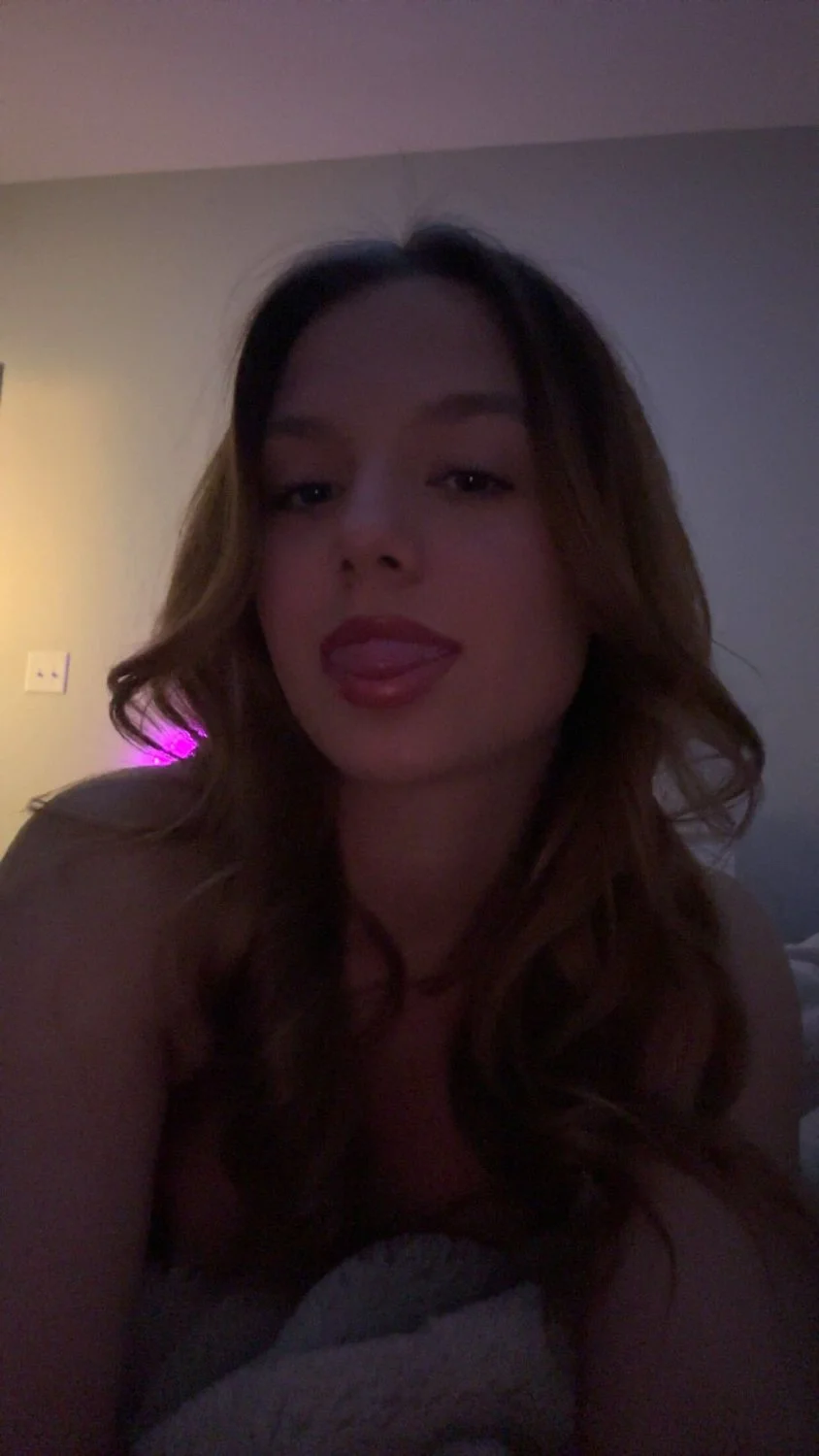 Me or Sky Bri for a night? main image