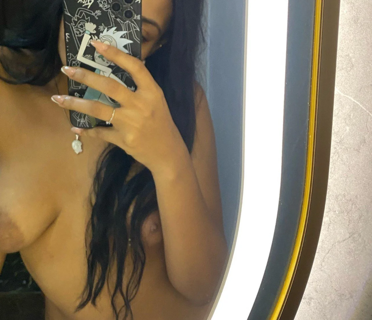 Dominicana desnuda image 5