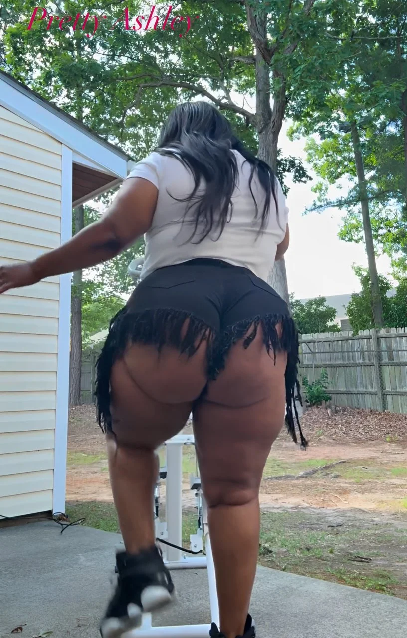 Juicy bahama moma!!!! 🇧🇸🍑 main image