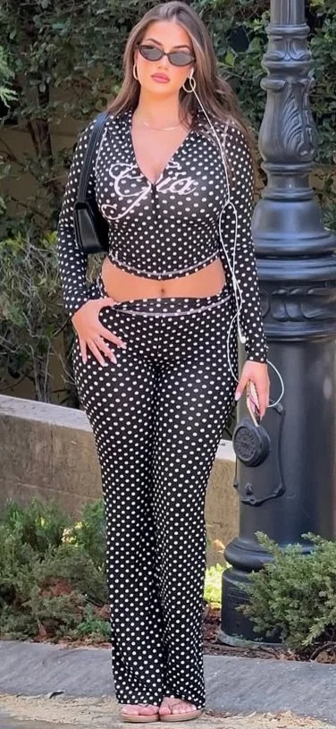 Request.. Curvy Gorgeous 🇦🇺 Milf.. <> Instagram Influencer.. <> Loves taking young BBC.. image 9