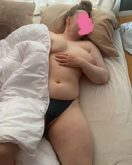 Spying on my wife’s chubby tits. Dm open image 3