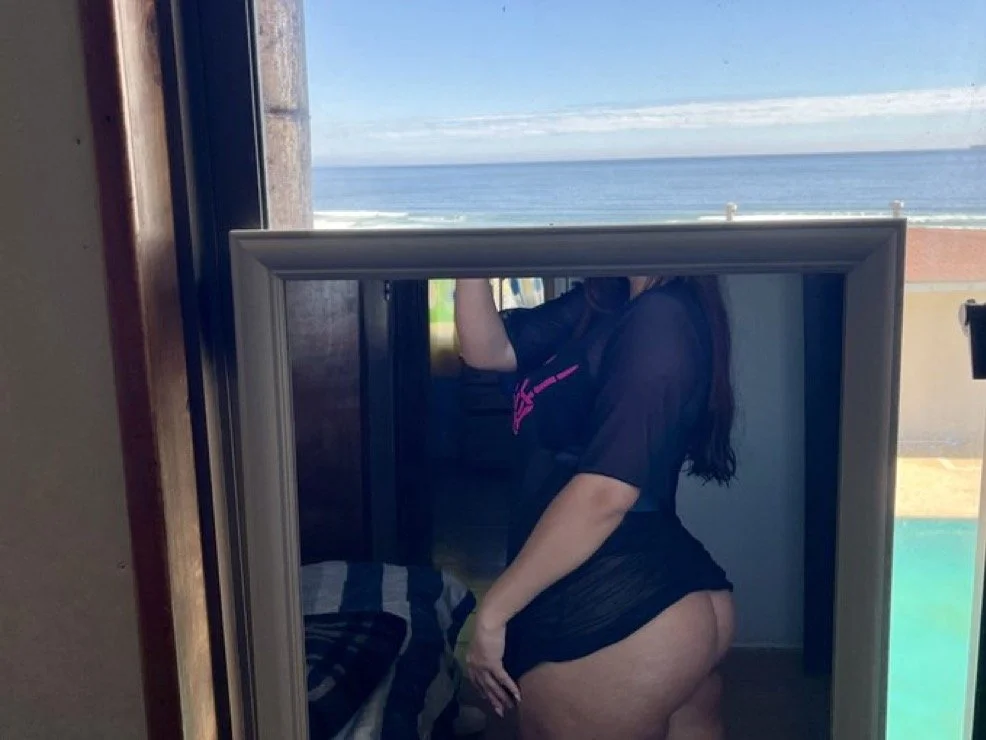 Latina from Texas image 6