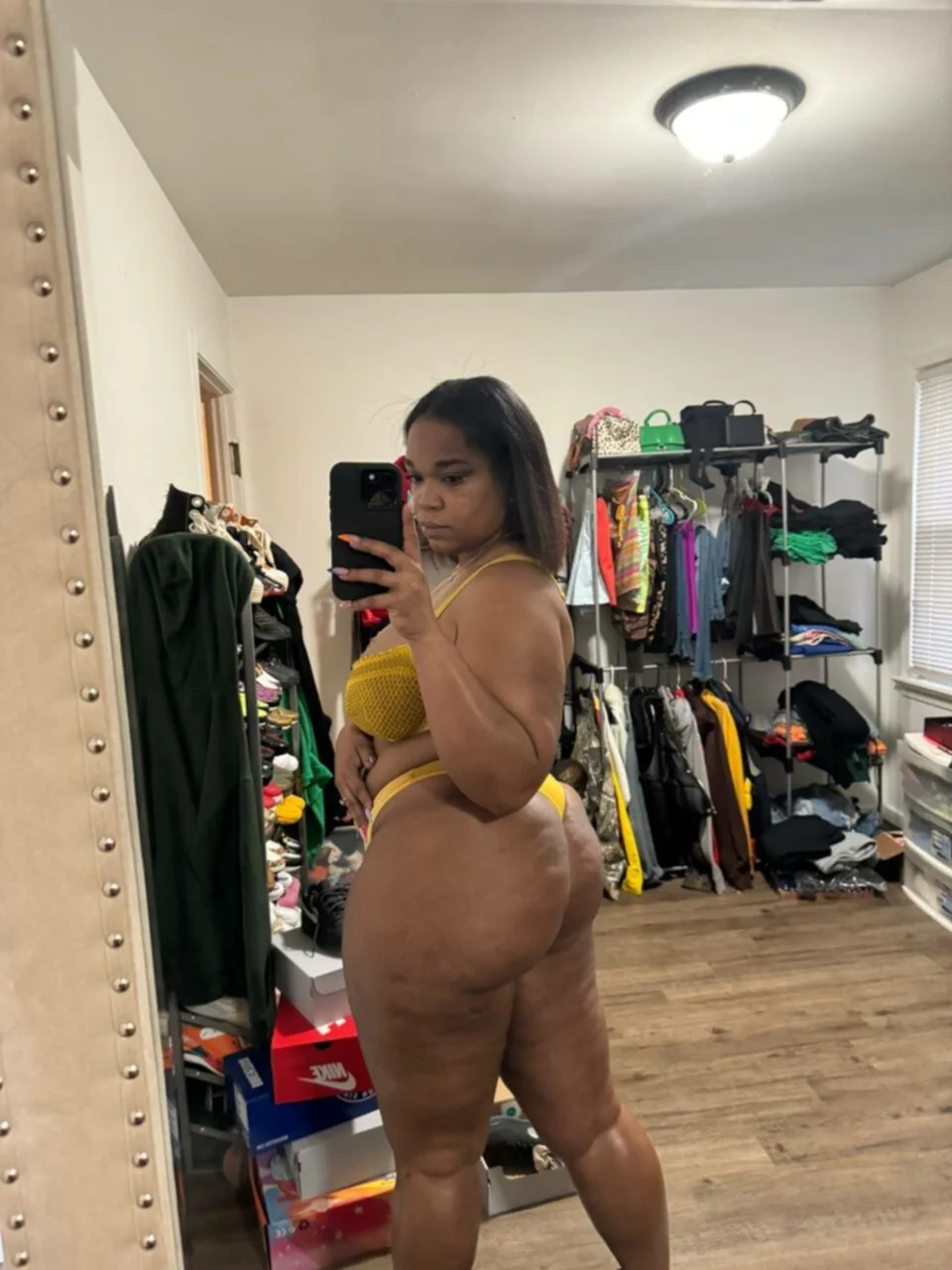 Thicc white slut image 6