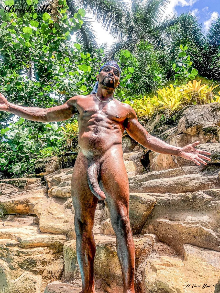 Solo man naked image 20