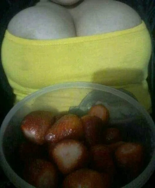 A girl with a strawberry body 🍓 image 2