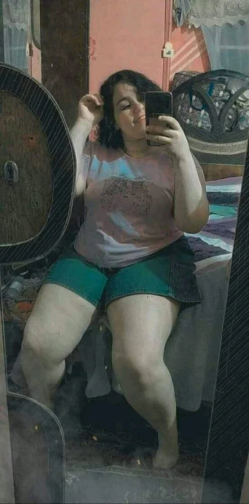 A girl with a strawberry body 🍓 image 5