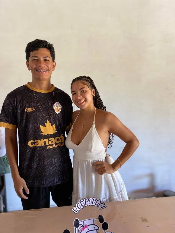 Corno vazou a namoradda morena novinha que mandou nudes em frente o espelho main image