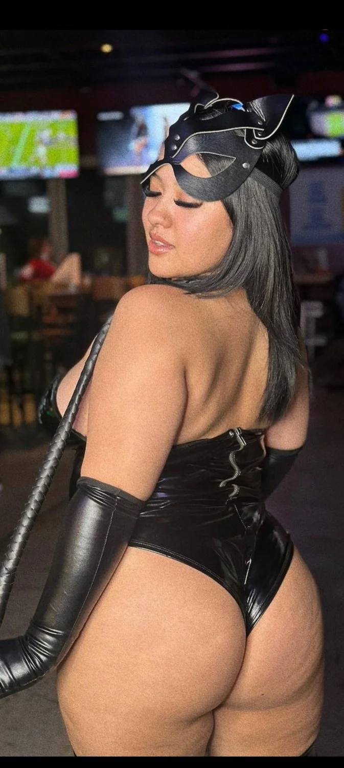 Big tits , nice ass , a cumshot face and dick sucking lips , she need a good facial image 34