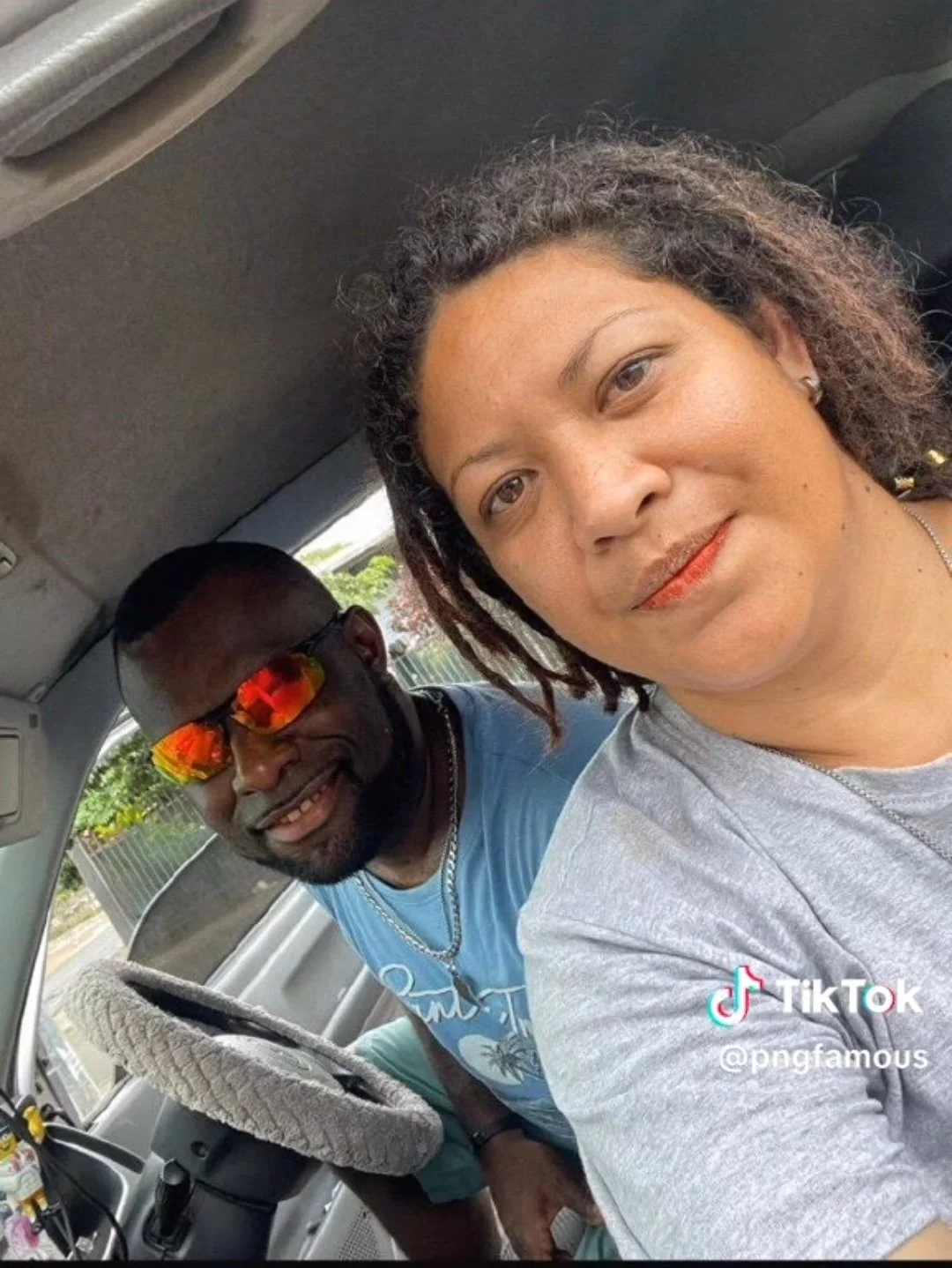 Happy couple🇵🇬 image 2
