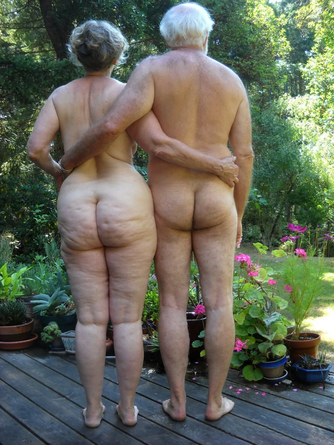 Megageile Ärsche! Horny asses! image 9