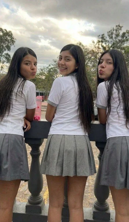 Rica colegiala image 15