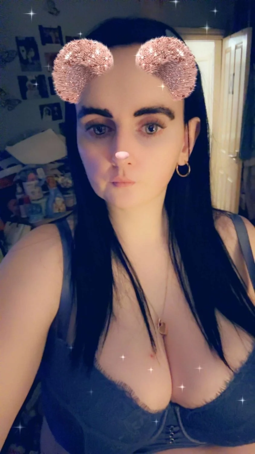 Big boobs Katie main image