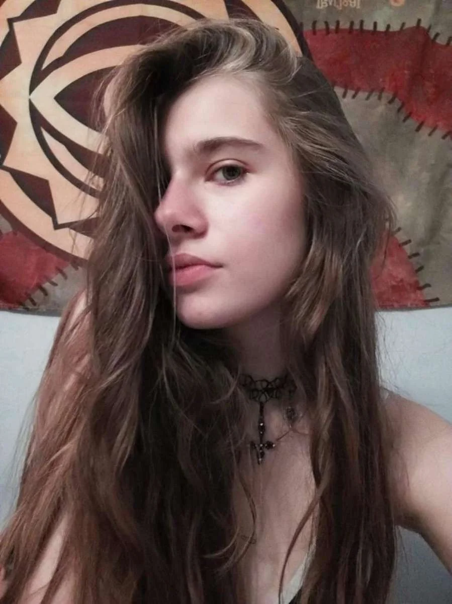 Webslut Chloe image 10