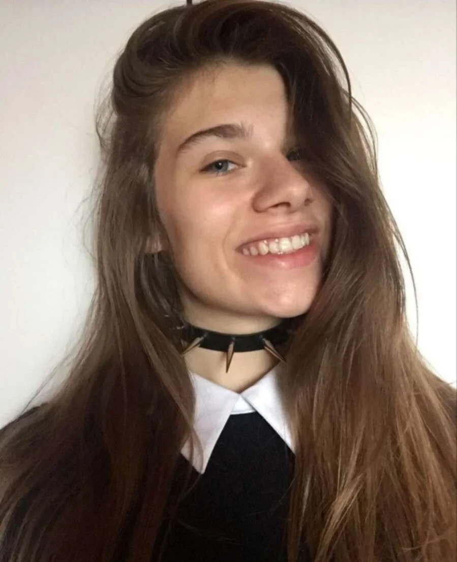 Webslut Chloe image 12
