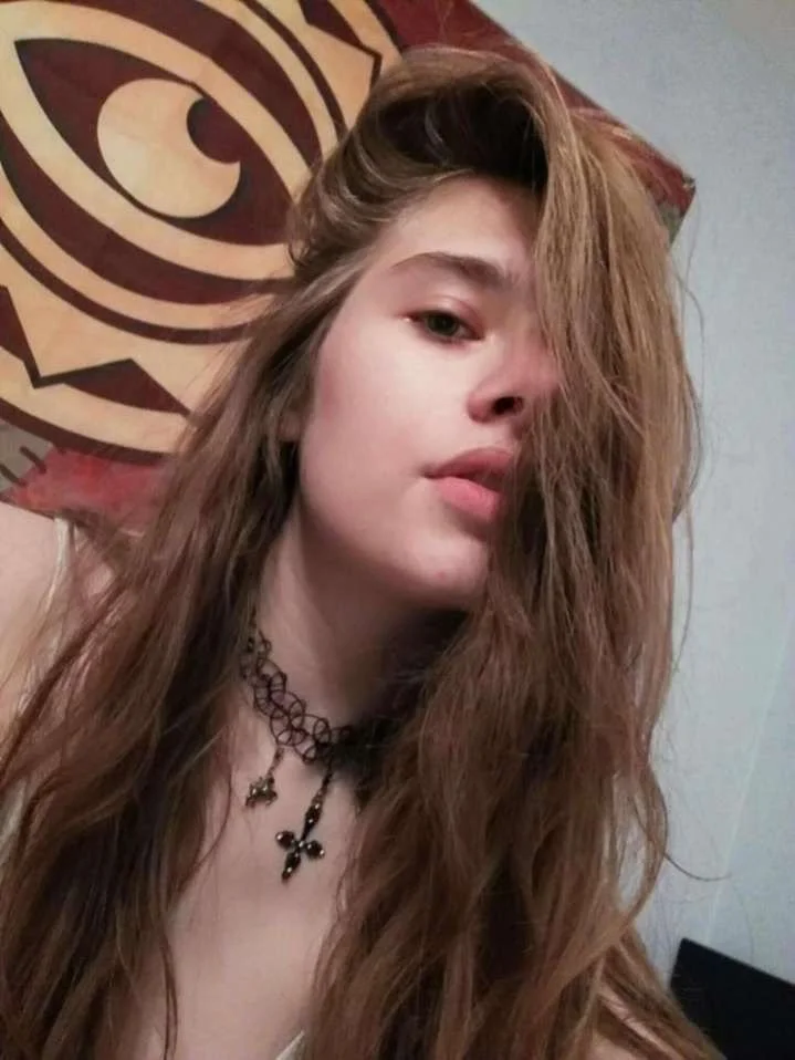 Webslut Chloe image 15