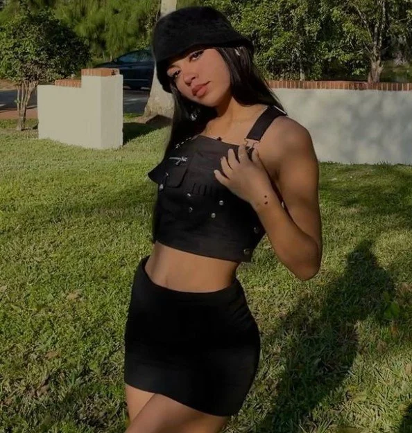 Novinha morena putinha viciada em boquete e anal vazada pelo ficante! video amador vadia gostosa main image