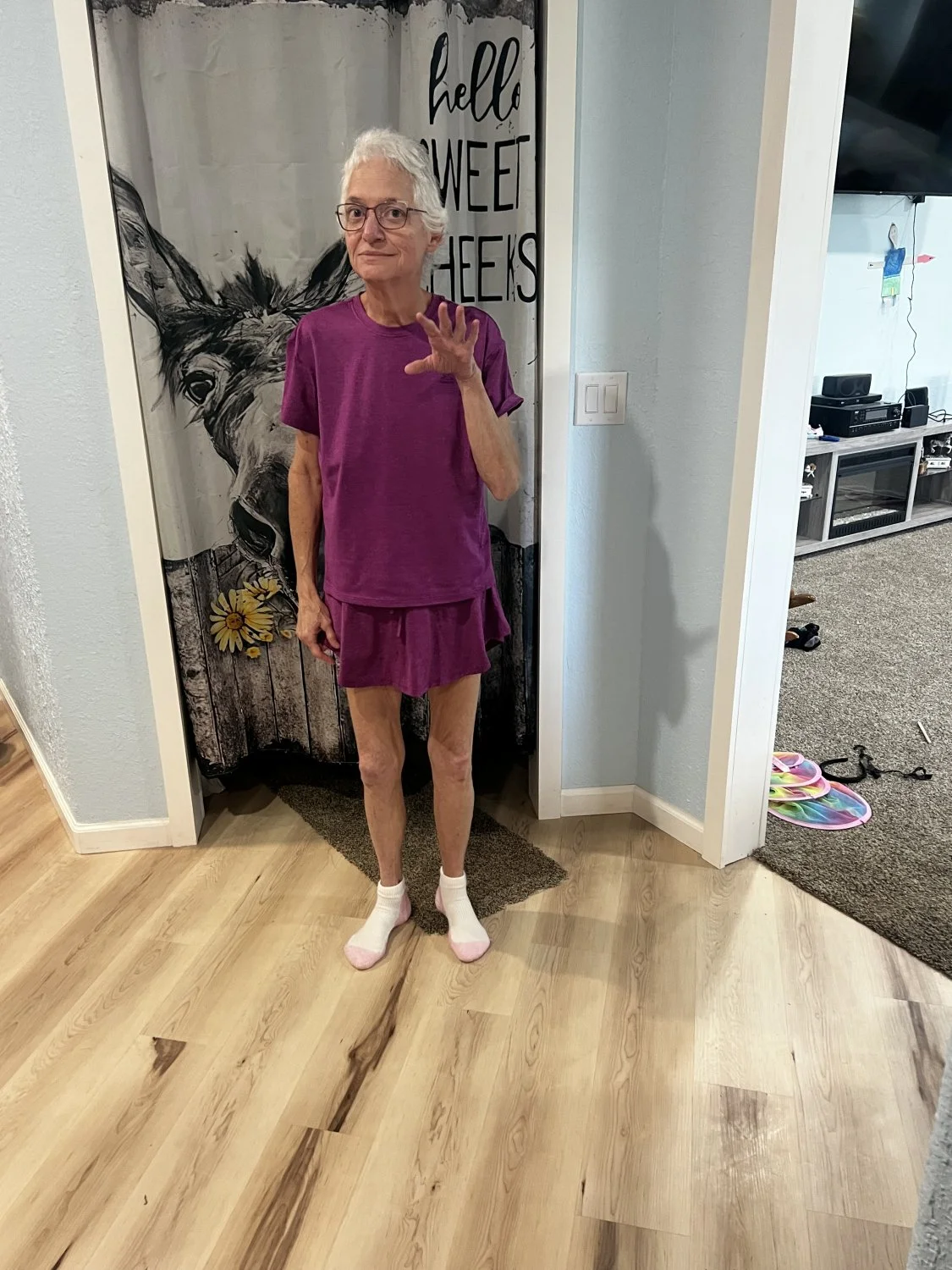 Granny D…Who wants more? hit us up on Signal Repost please! Spread Granny’s legs!🦵. image 2