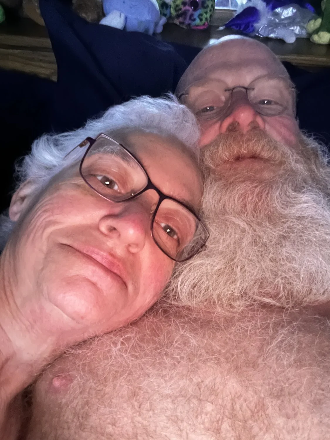 Granny D…Who wants more? hit us up on Signal Repost please! Spread Granny’s legs!🦵. image 3
