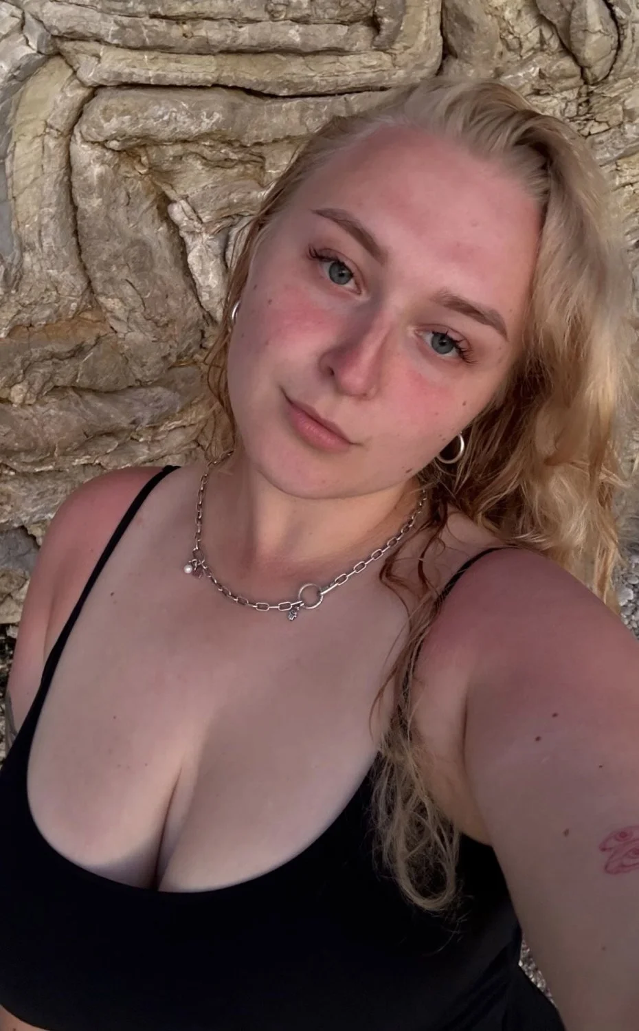 Hot busty blond - part two image 2