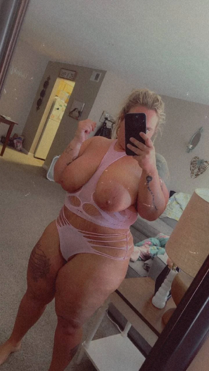 Miss B/ mature BBW image 8