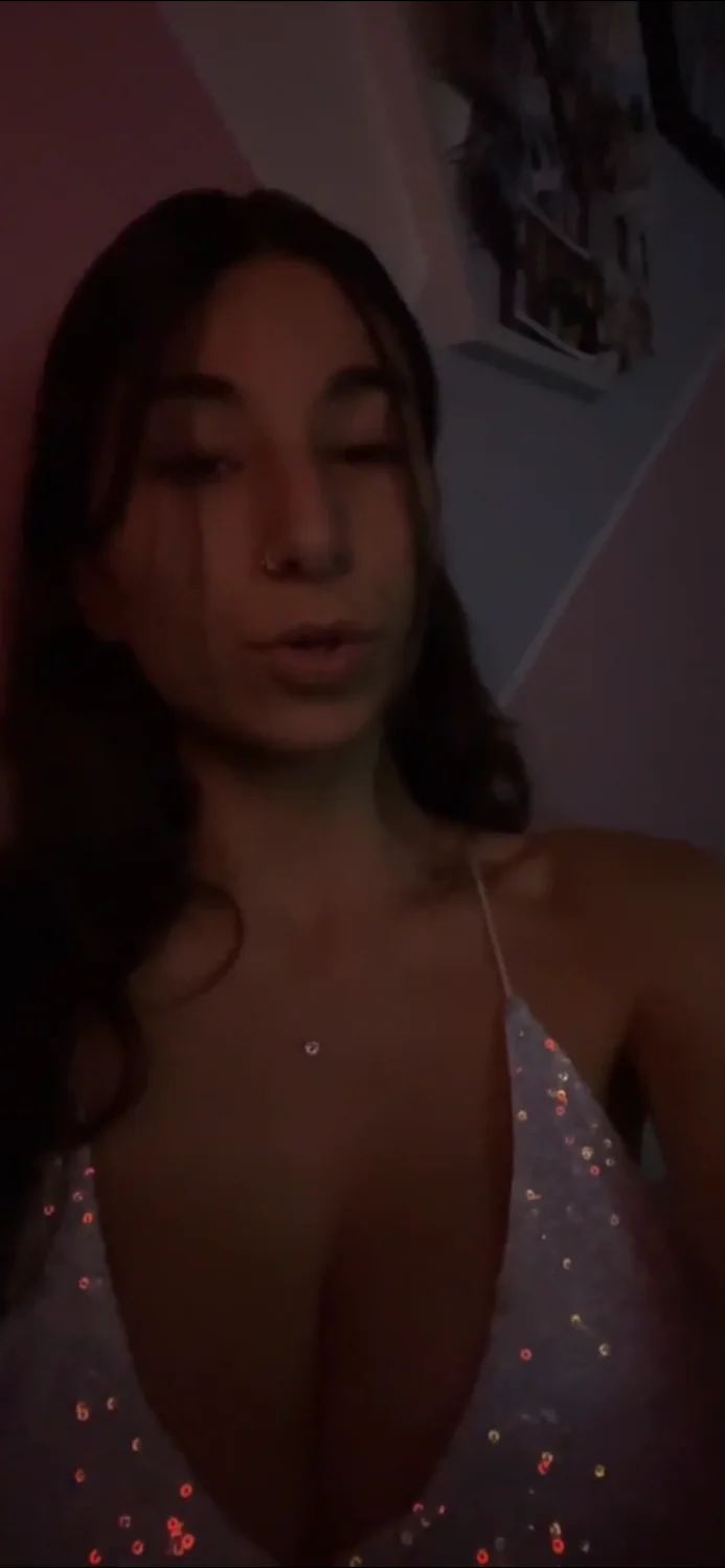 HUGE TIT ISRAELI GIRLS image 12
