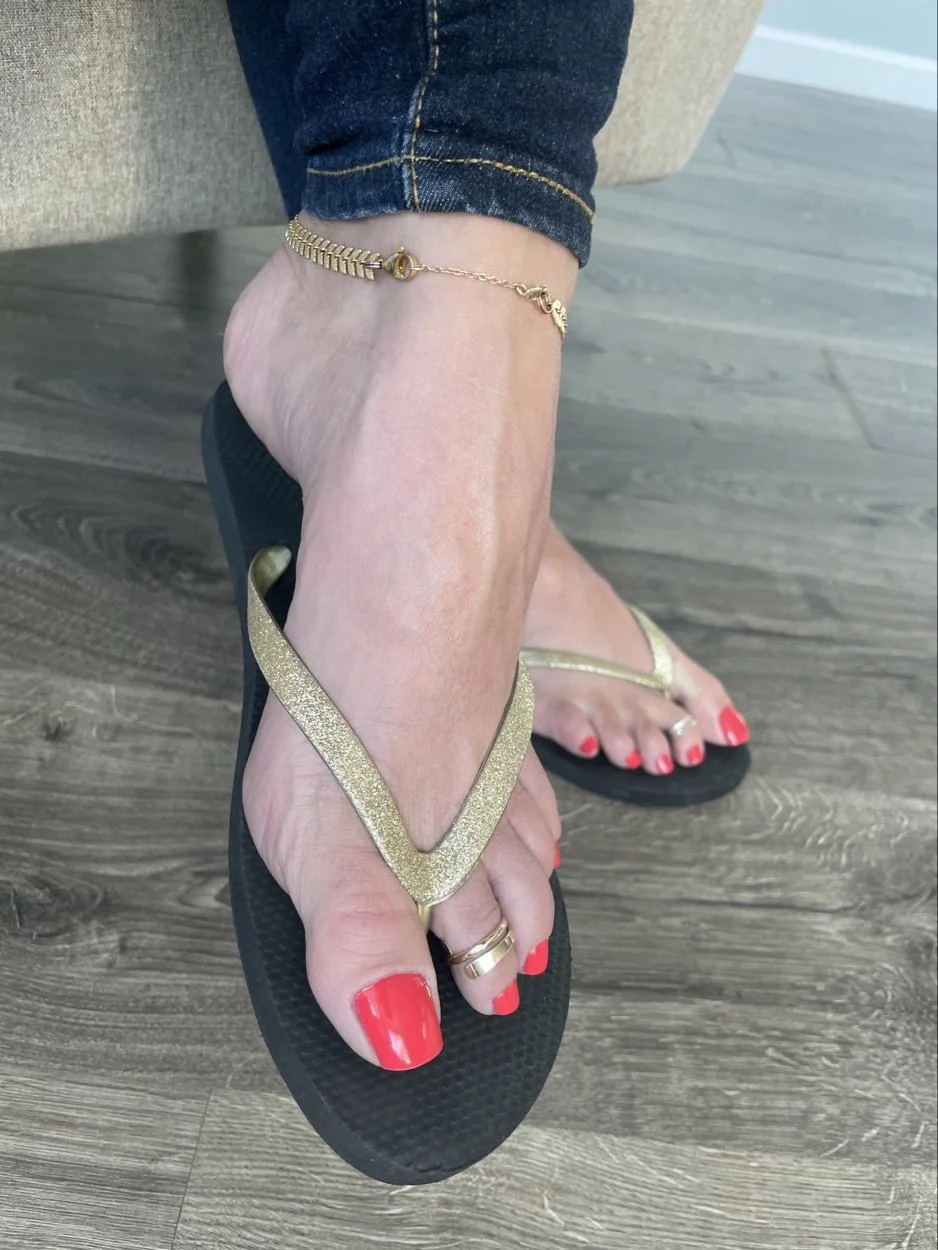 Perfect feet image 3