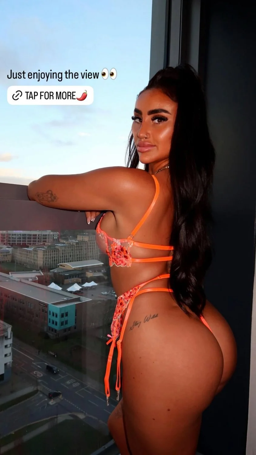 Abbie is a proper bimbo slut chav uk dsl fake titts pawg image 7