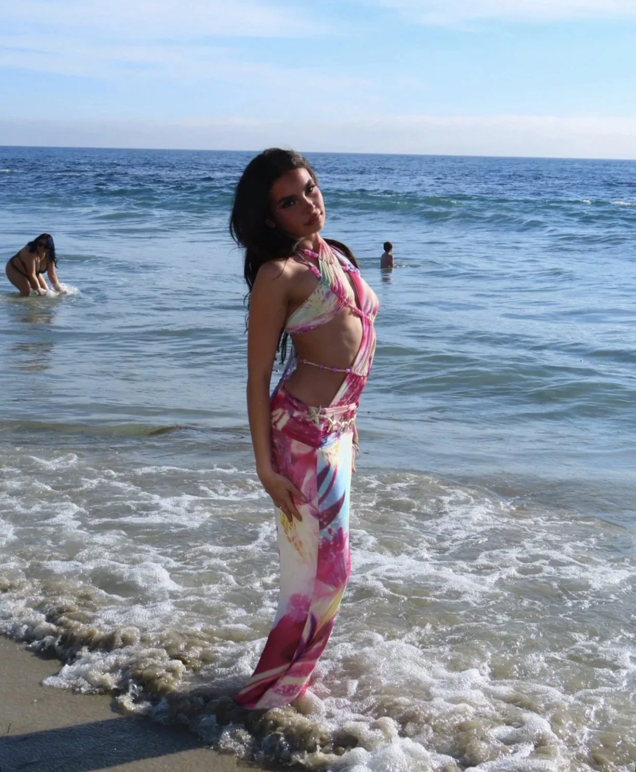 Sexy hot petite Latina mami image 5
