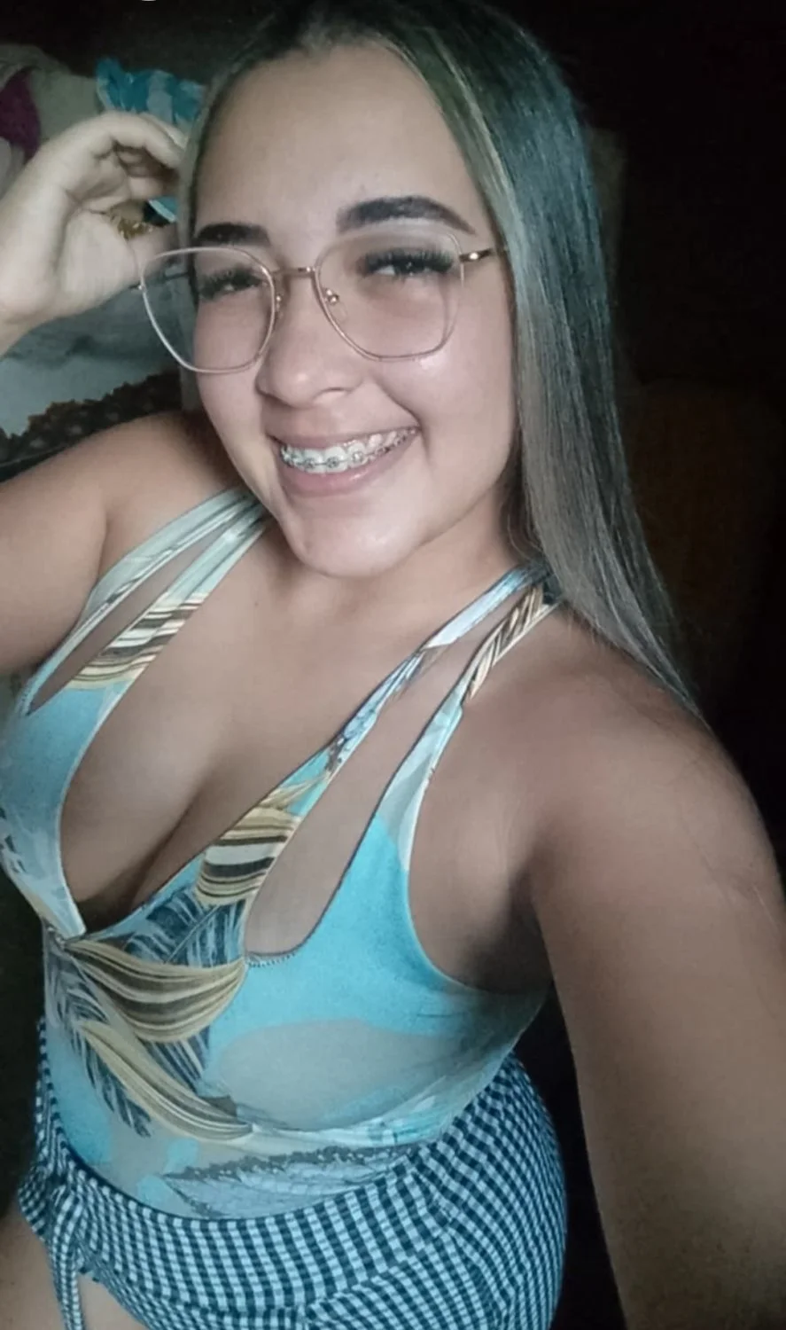 Novinha branquinha main image